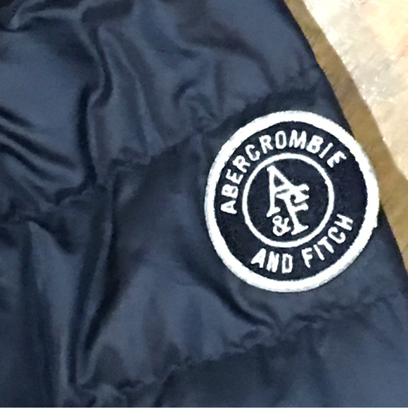 Abercrombie Fitch dark navy blue puffer jacket coat hood cozy warm medium - Picture 11 of 11